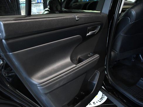 Used 2023 Toyota Highlander XLE AWD/4WD image 18