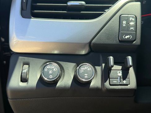 Used 2017 Chevrolet Tahoe LT AWD/4WD image 18