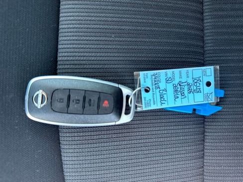 Used 2025 Nissan Sentra SV w/ Trunk Package image 30