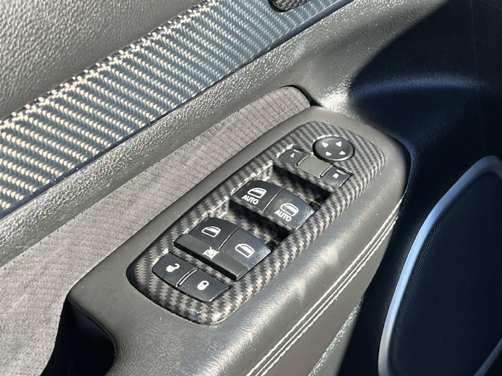 Used 2014 Jeep Grand Cherokee SRT8 w/ Luxury Group II AWD/4WD image 23