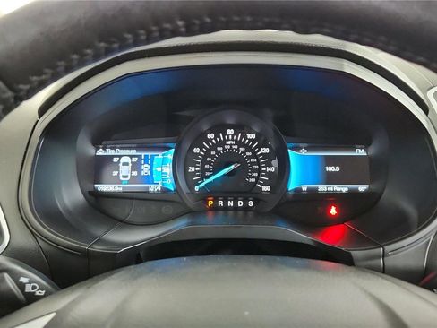 Used 2024 Ford Edge Titanium image 38