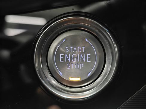 Certified 2025 Chevrolet Corvette Stingray Coupe w/ 1LT image 34