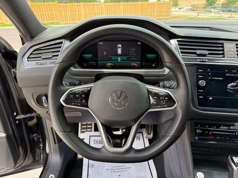 Used 2022 Volkswagen Tiguan SE R-Line FWD image 16