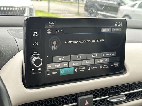 Used 2023 Honda HR-V EX-L image 12
