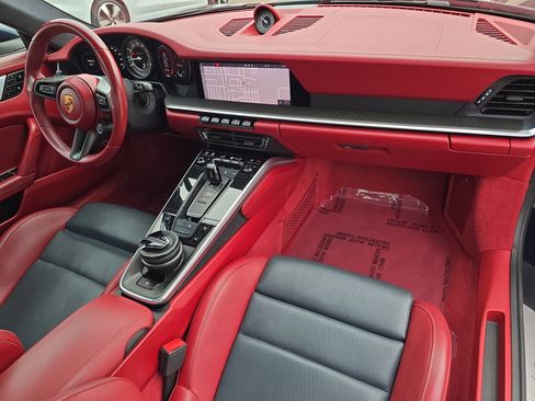 Used 2021 Porsche 911 Turbo image 8