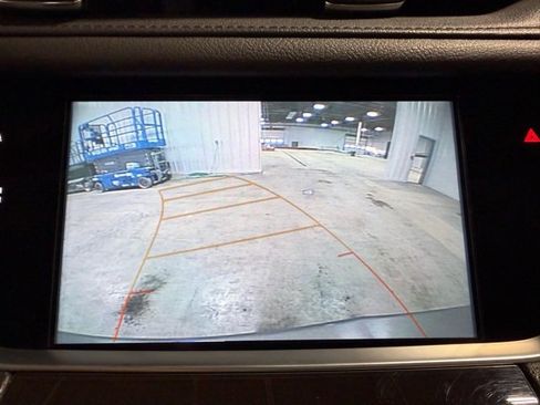 Used 2019 Cadillac XT5 Premium Luxury w/ Driver Assist Package image 23