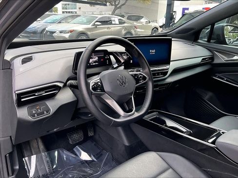 Used 2023 Volkswagen ID.4 S image 17