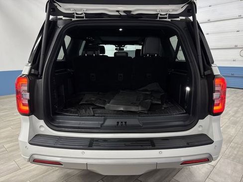 Used 2022 Ford Expedition Max Platinum image 16