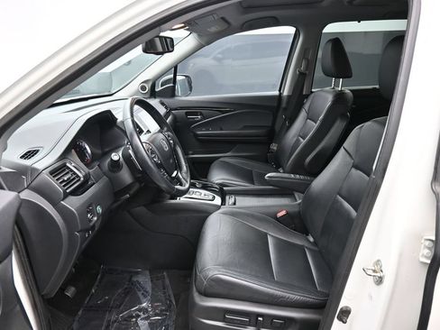 Used 2017 Honda Pilot Touring image 20