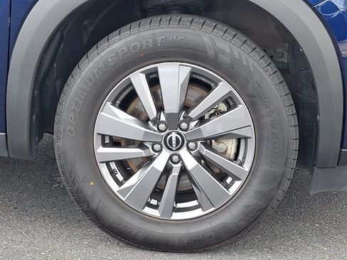 Used 2025 Nissan Pathfinder SV AWD/4WD image 8