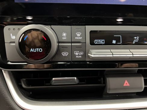 Used 2025 Toyota Grand Highlander FWD image 65