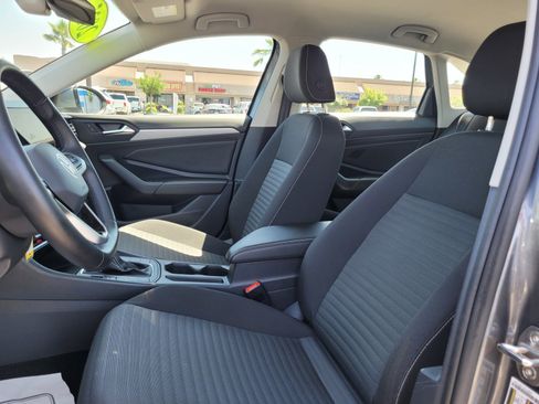 Used 2025 Volkswagen Jetta S FWD image 11