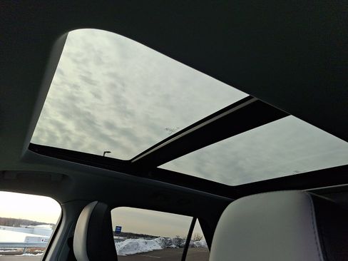 Used 2021 Ford Explorer XLT w/ Equipment Group 202A image 15