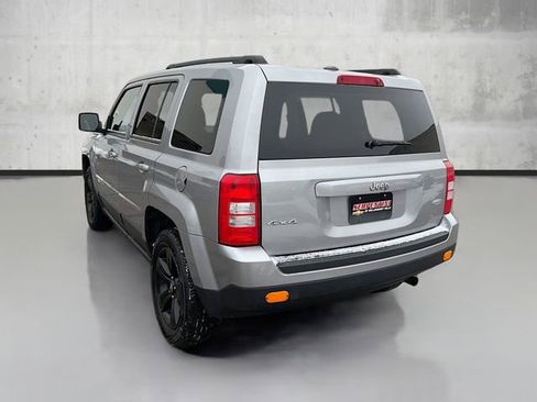 Used 2016 Jeep Patriot Latitude image 7
