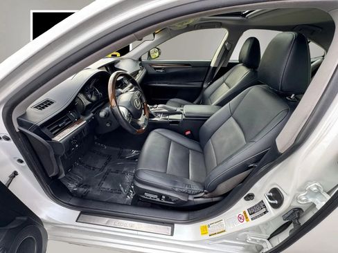 Used 2016 Lexus ES 350 w/ Navigation System Package FWD image 9