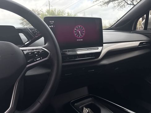 Used 2024 Volkswagen ID.4 S image 28