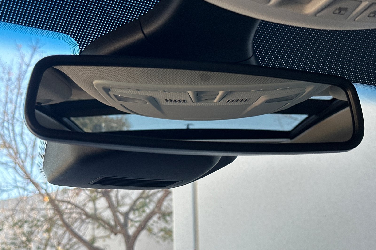 Used 2020 Ford Edge Titanium FWD image 24