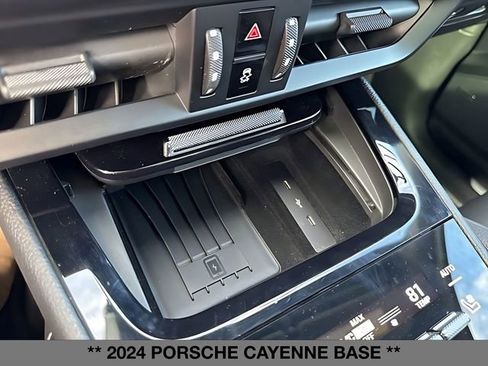 Used 2024 Porsche Cayenne w/ Premium Package AWD/4WD image 32