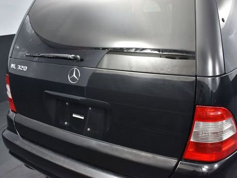 Used 2002 Mercedes-Benz ML 320 4MATIC image 18