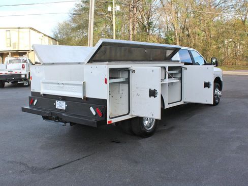 Used 2023 RAM 3500 SLT w/ Quick Order Package 2YG SLT image 18