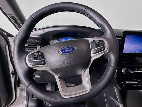 Used 2023 Ford Explorer Limited w/ Equipment Group 301A image 11