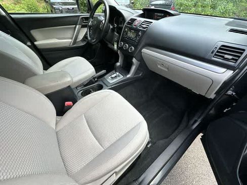 Used 2015 Subaru Forester 2.5i Premium w/ All-Weather Package AWD/4WD image 19
