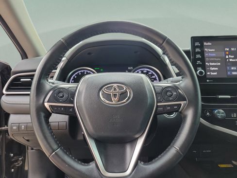 Used 2024 Toyota Camry XLE FWD image 23