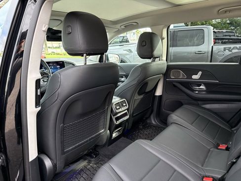 Certified 2026 Mercedes-Benz GLS 450 4MATIC image 25