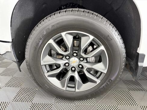 Used 2025 Chevrolet Silverado 1500 LT w/ All Star Edition Plus RWD image 9
