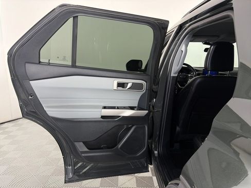 Used 2024 Ford Explorer XLT w/ Equipment Group 202A AWD/4WD image 12