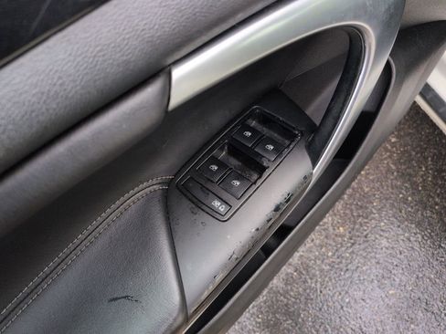 Used 2012 Buick Regal Premium image 12