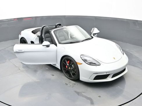 Certified 2024 Porsche 718 Boxster S RWD image 29