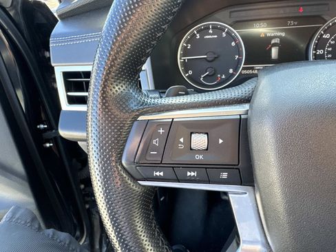 Used 2024 Mitsubishi Outlander FWD image 17