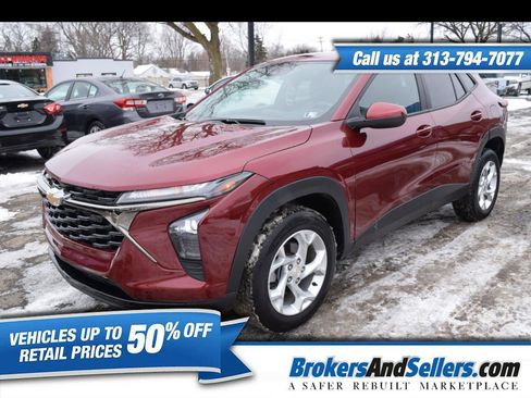 Used 2024 Chevrolet Trax LS w/ LS Convenience Package image 1