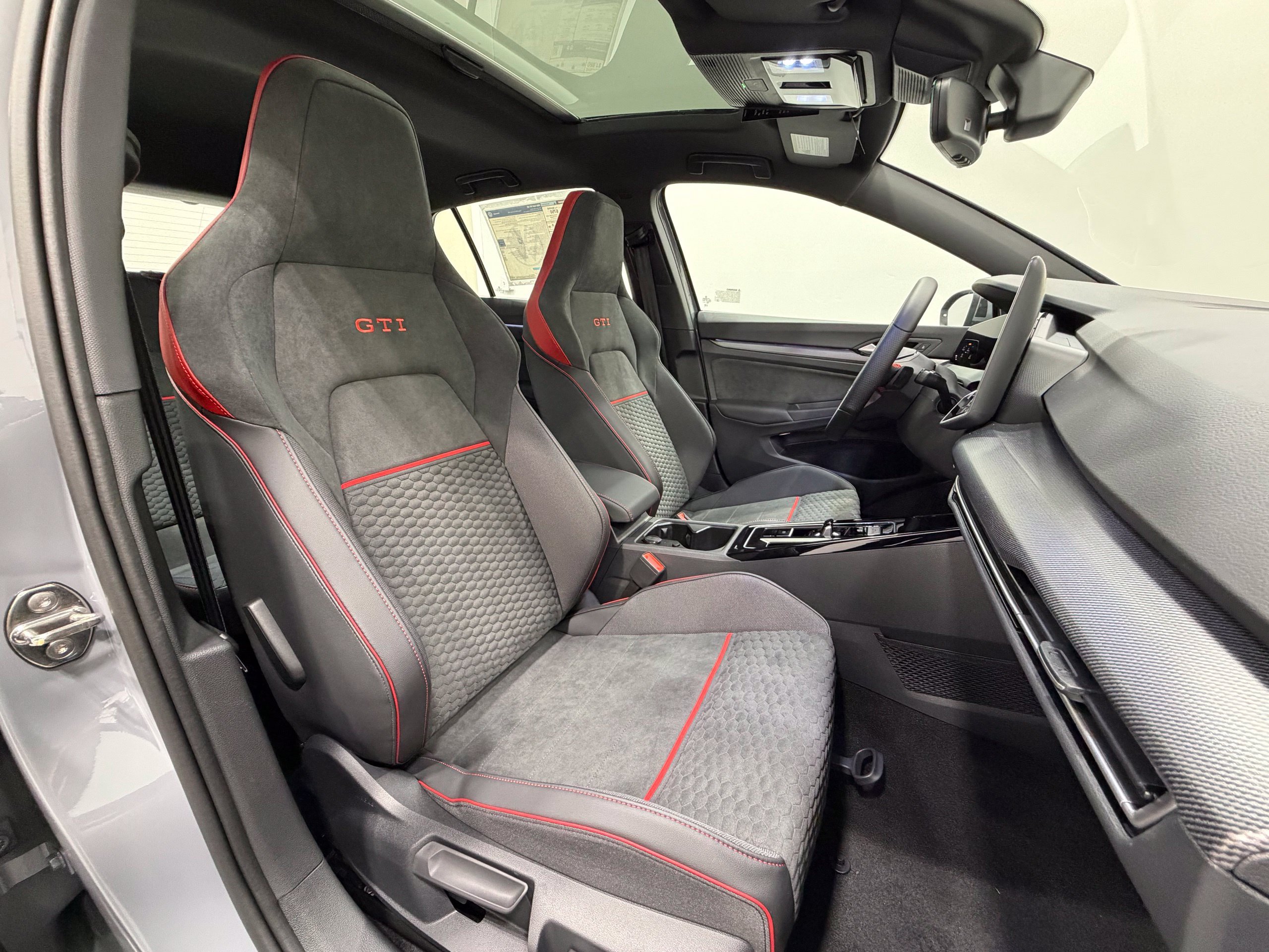 New 2026 Volkswagen GTI SE FWD image 29