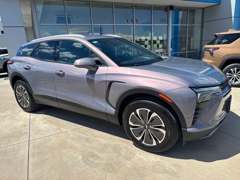 Used 2024 Chevrolet Blazer EV LT AWD/4WD image 7