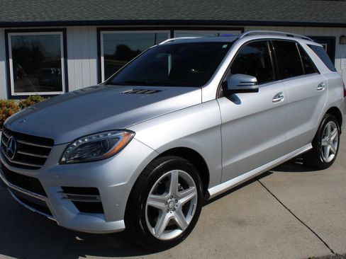 Used 2014 Mercedes-Benz ML 350 2WD w/ Premium 1 Package image 31