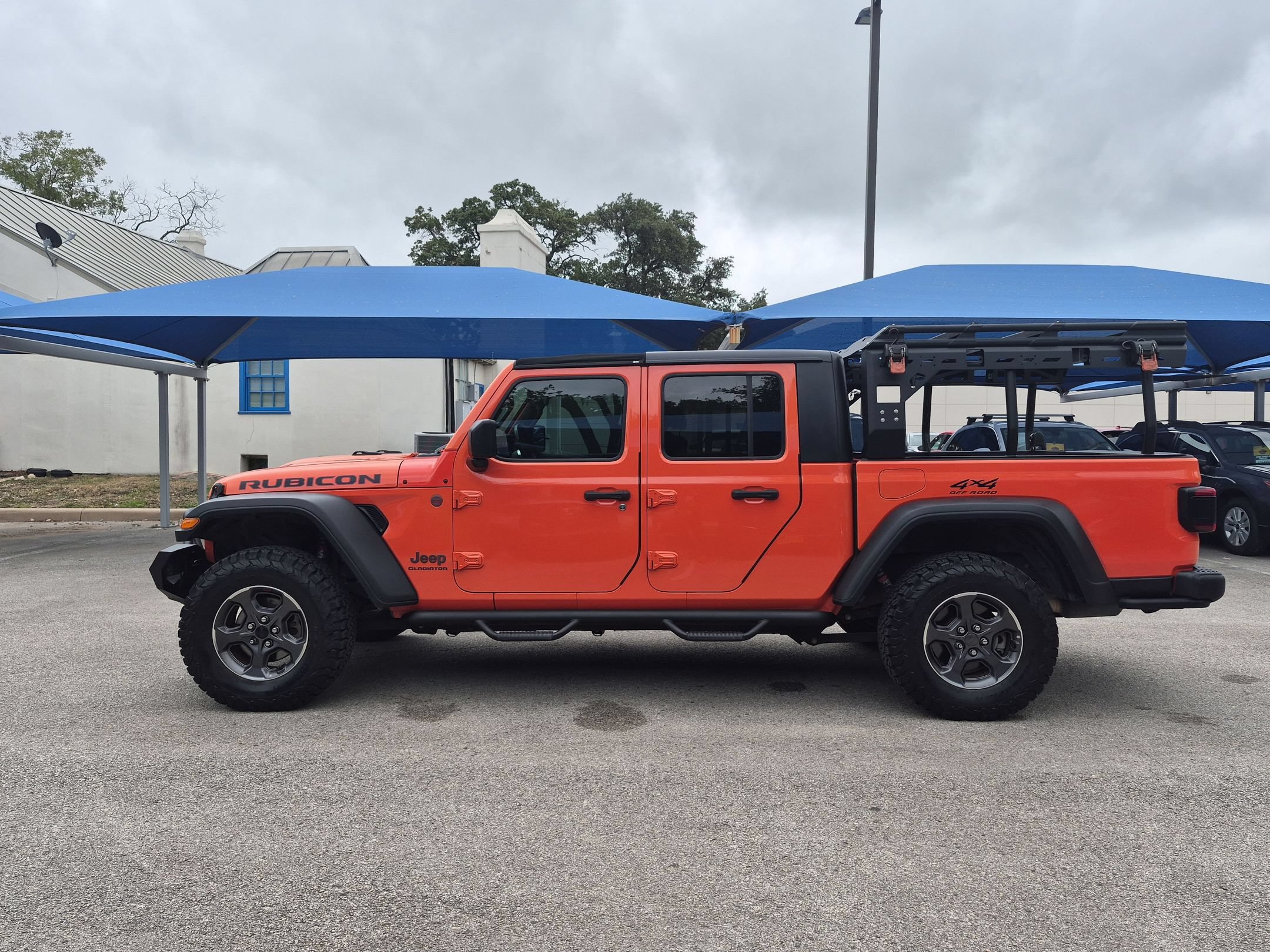 Used 2020 Jeep Gladiator Rubicon AWD/4WD image 6
