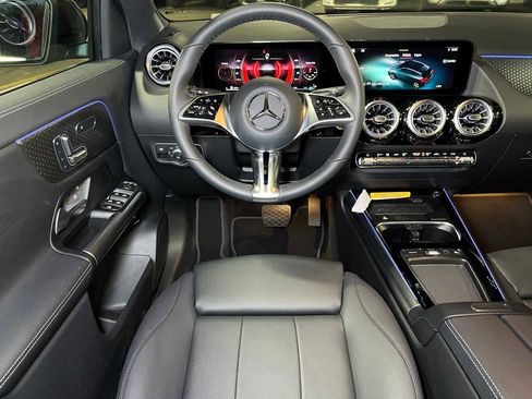 Certified 2025 Mercedes-Benz GLA 250 4MATIC image 35