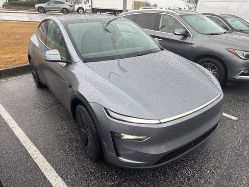 Used 2026 Tesla Model Y 2WD image 4