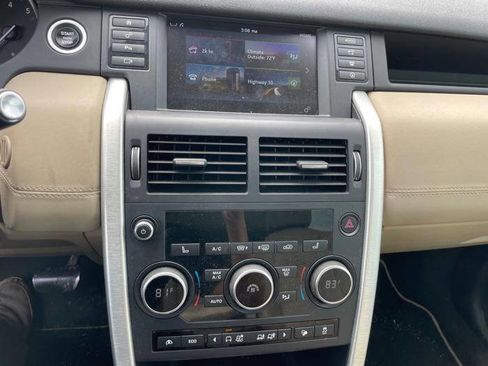 Used 2017 Land Rover Discovery Sport HSE AWD/4WD image 35