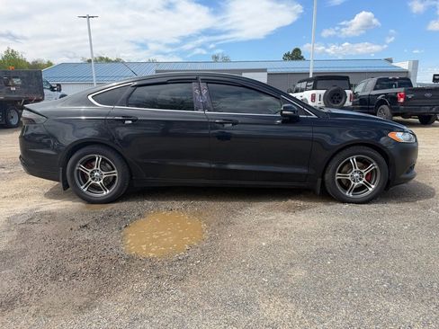 Used 2016 Ford Fusion SE w/ Equipment Group 202A FWD image 6