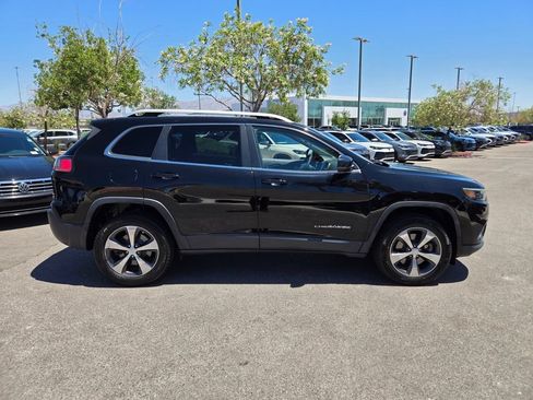 Used 2019 Jeep Cherokee Limited AWD/4WD image 7