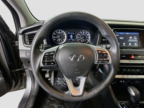 Used 2019 Hyundai Sonata SE FWD image 13