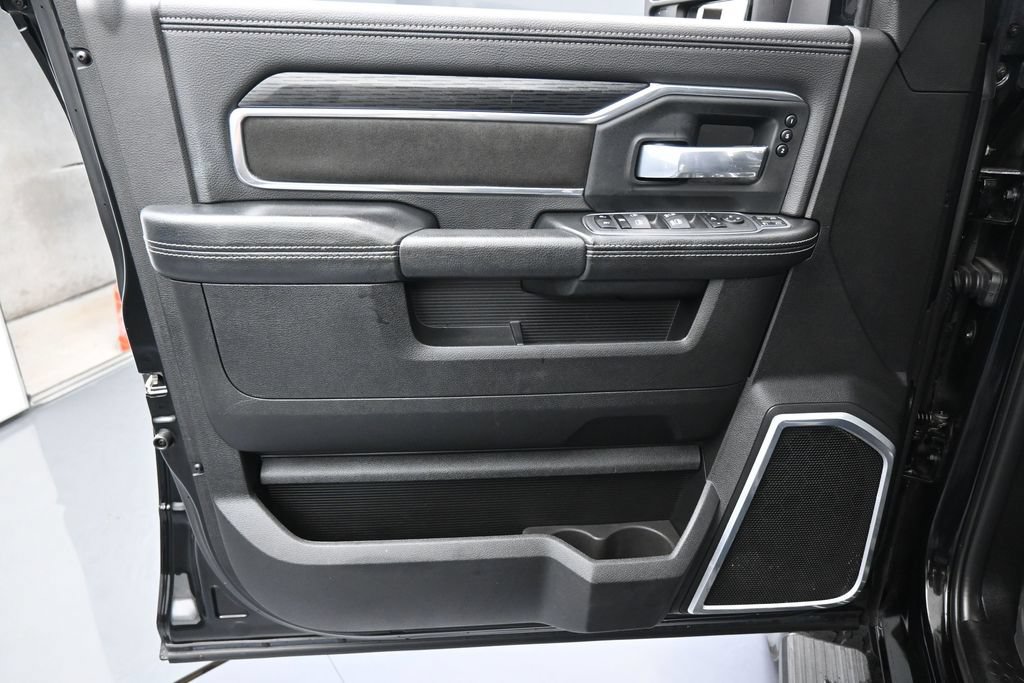 Used 2024 RAM 2500 Laramie w/ Night Edition AWD/4WD image 13