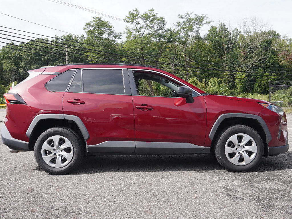 Used 2020 Toyota RAV4 LE FWD image 15