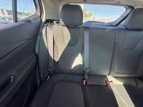 Used 2025 Buick Encore GX Preferred image 37