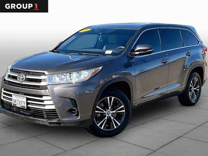 Used 2018 Toyota Highlander LE