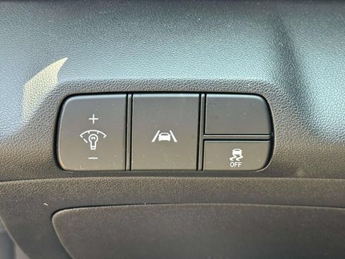 Used 2023 Hyundai Elantra SEL w/ Convenience Package FWD image 18