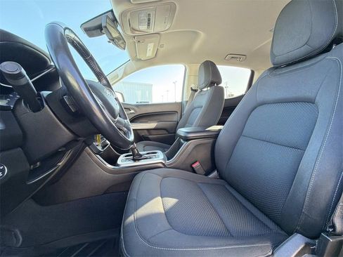 Used 2019 Chevrolet Colorado LT w/ LT Convenience Package image 12